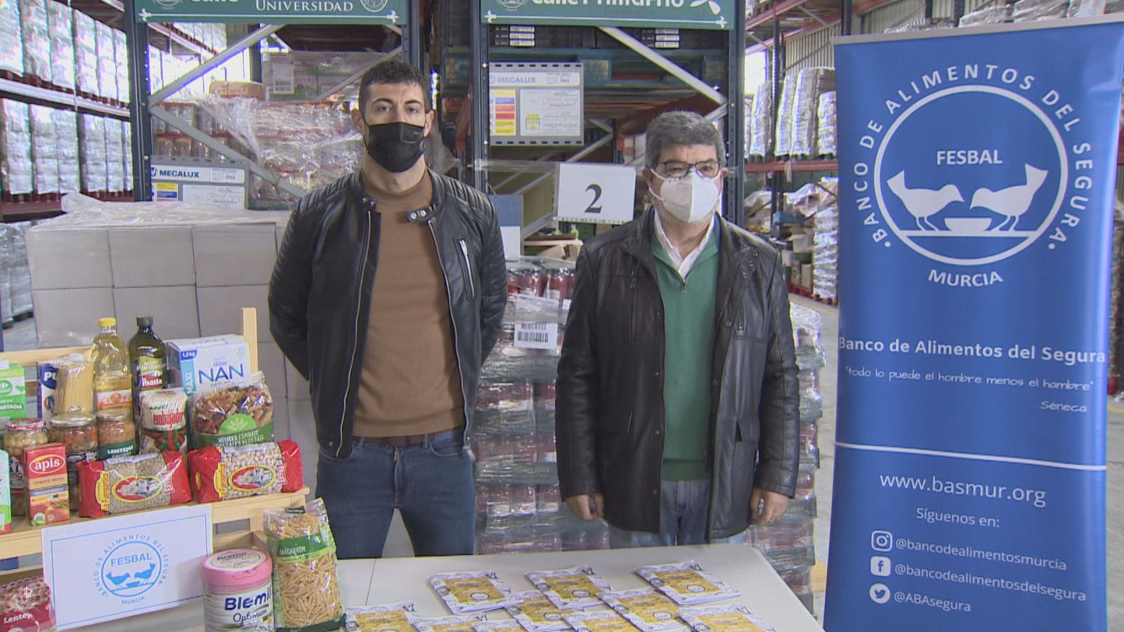 El Banco de Alimentos publica un libro sobre recetas murcianas para ayudar a la integración social