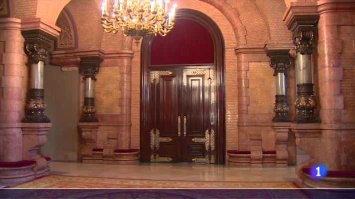 L'Informatiu - El Parlament atura l'activitat abans del dictàmen sobre Juvillà