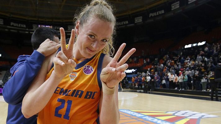 Baloncesto en RTVE - Un rebote de Laura Gil mete al Valencia en cuartos