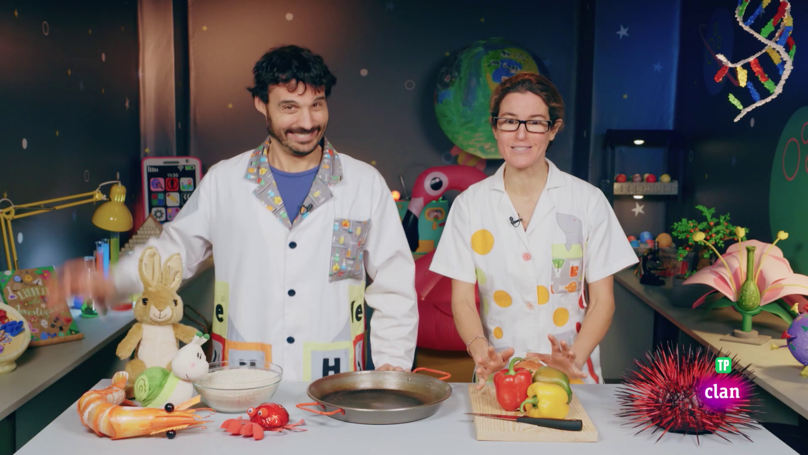 CIENCIAS NATURALES - Paella en la playa con bicho - Aprendemos en Clan | Ver