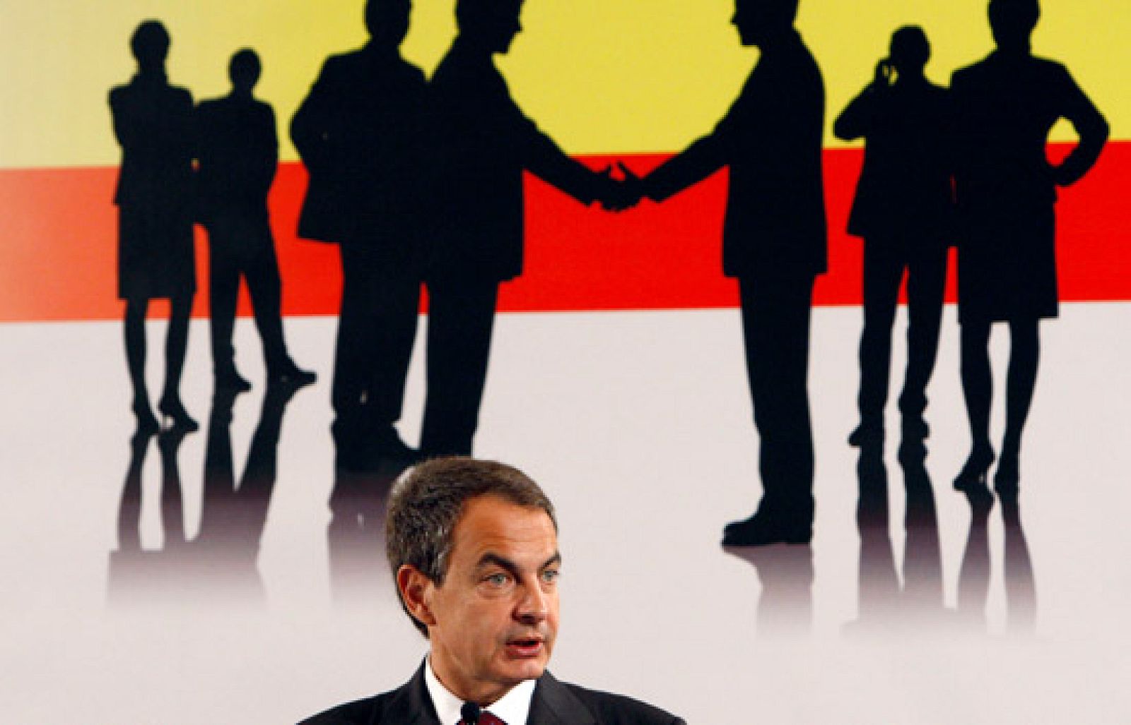 Zapatero cree que la recuperación "está en marcha" | Ver