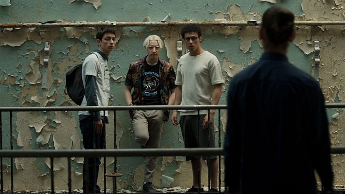 Stalk - La Ensi te está espiando