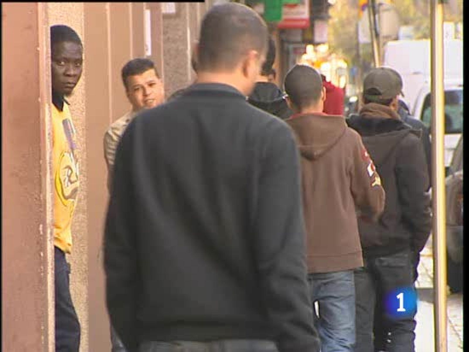 Los inmigrantes son expulsados con más facilidad del mercado laboral en España | Ver