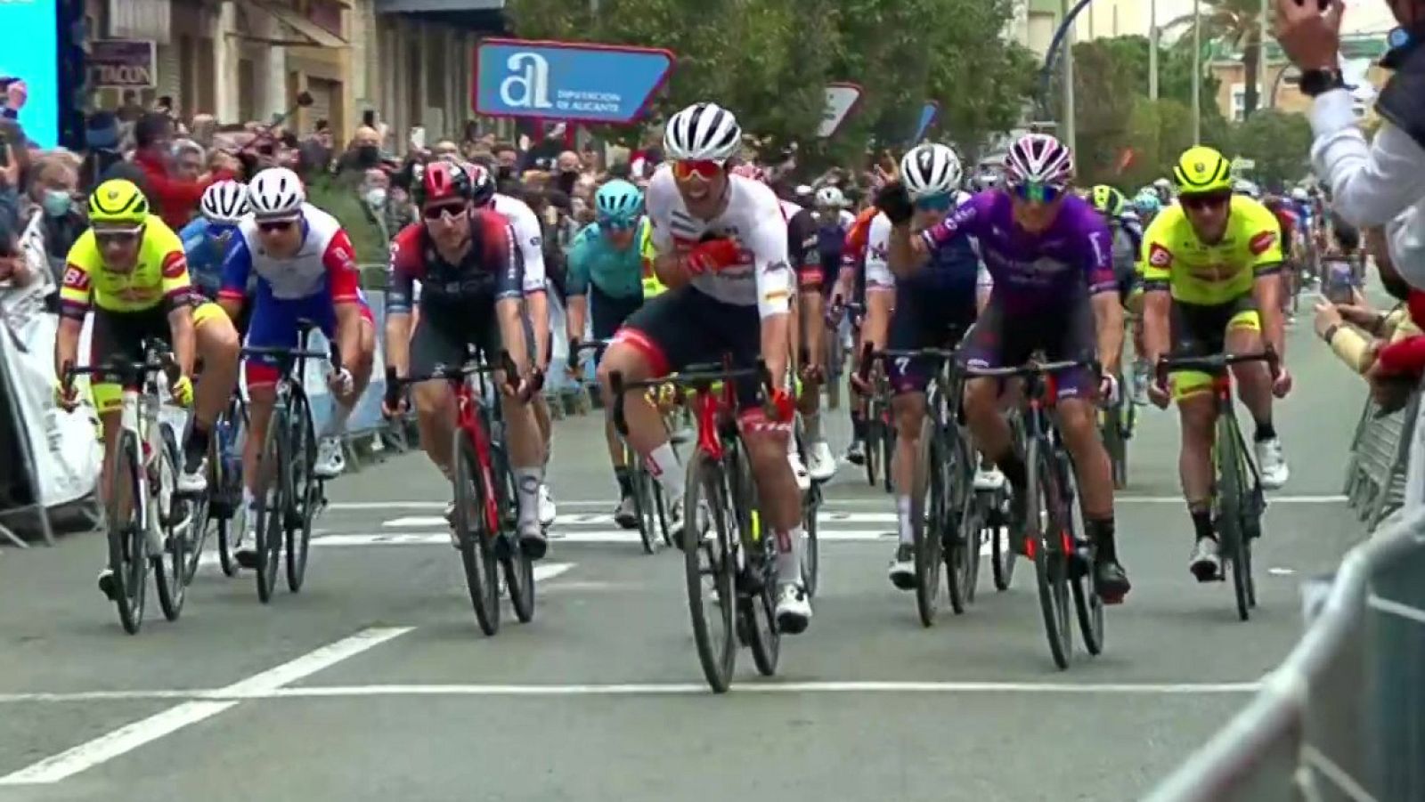 Moschetti se lleva el esprint de Torrevieja