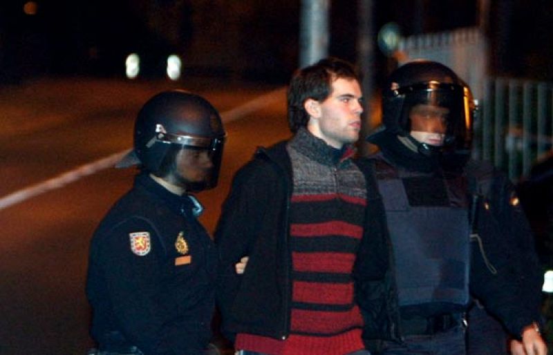 Telediario matinal en cuatro minutos - 24/11/09 | Ver