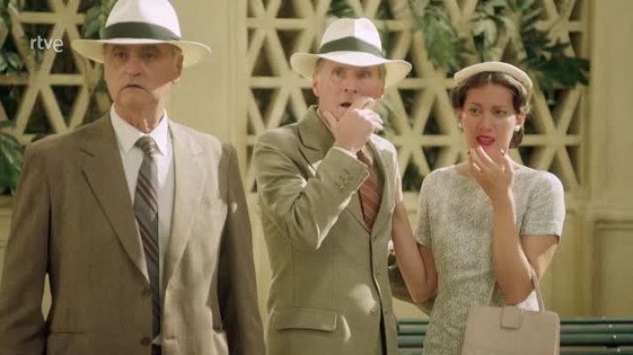 Dos vidas - Carmen huye tras disparar a Víctor