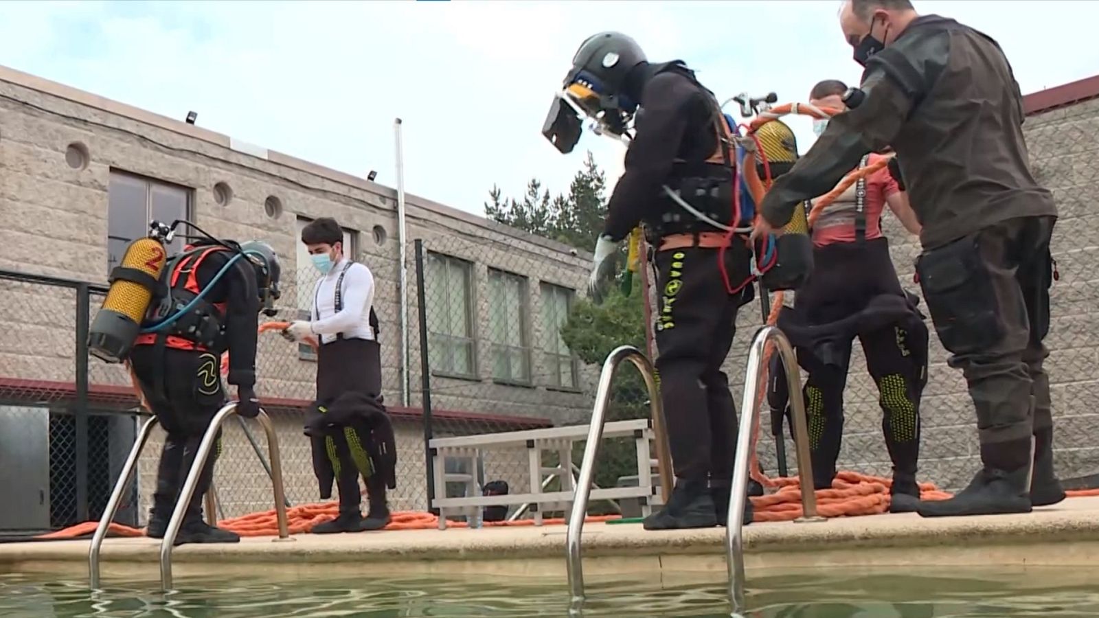 Los buzos reclaman poder jubilarse antes por sus duras condiciones de trabajo