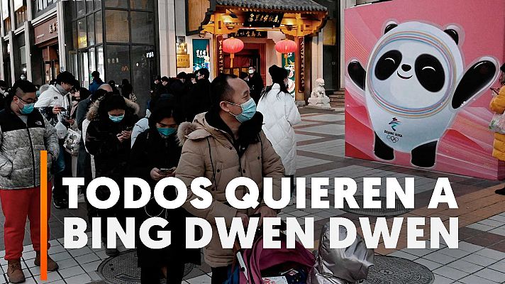 Modo Digital - Largas colas para los souvenirs de la mascota de Pekín 2022