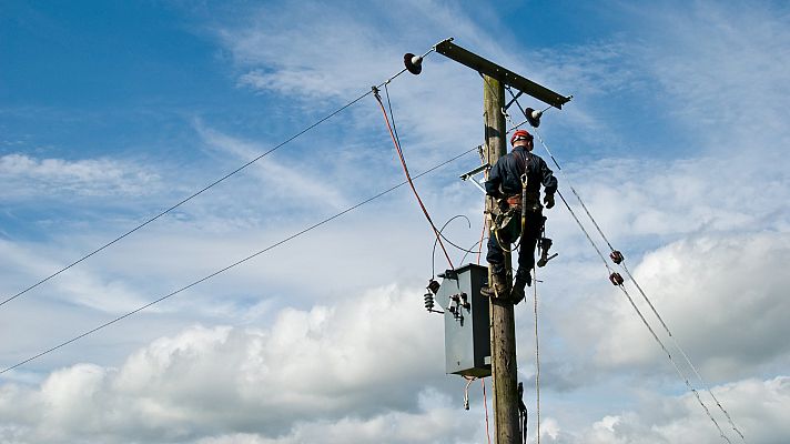 Telediario 2 - De un pueblo de Cuenca a Barcelona: ¿cómo se vive con el salario medio?