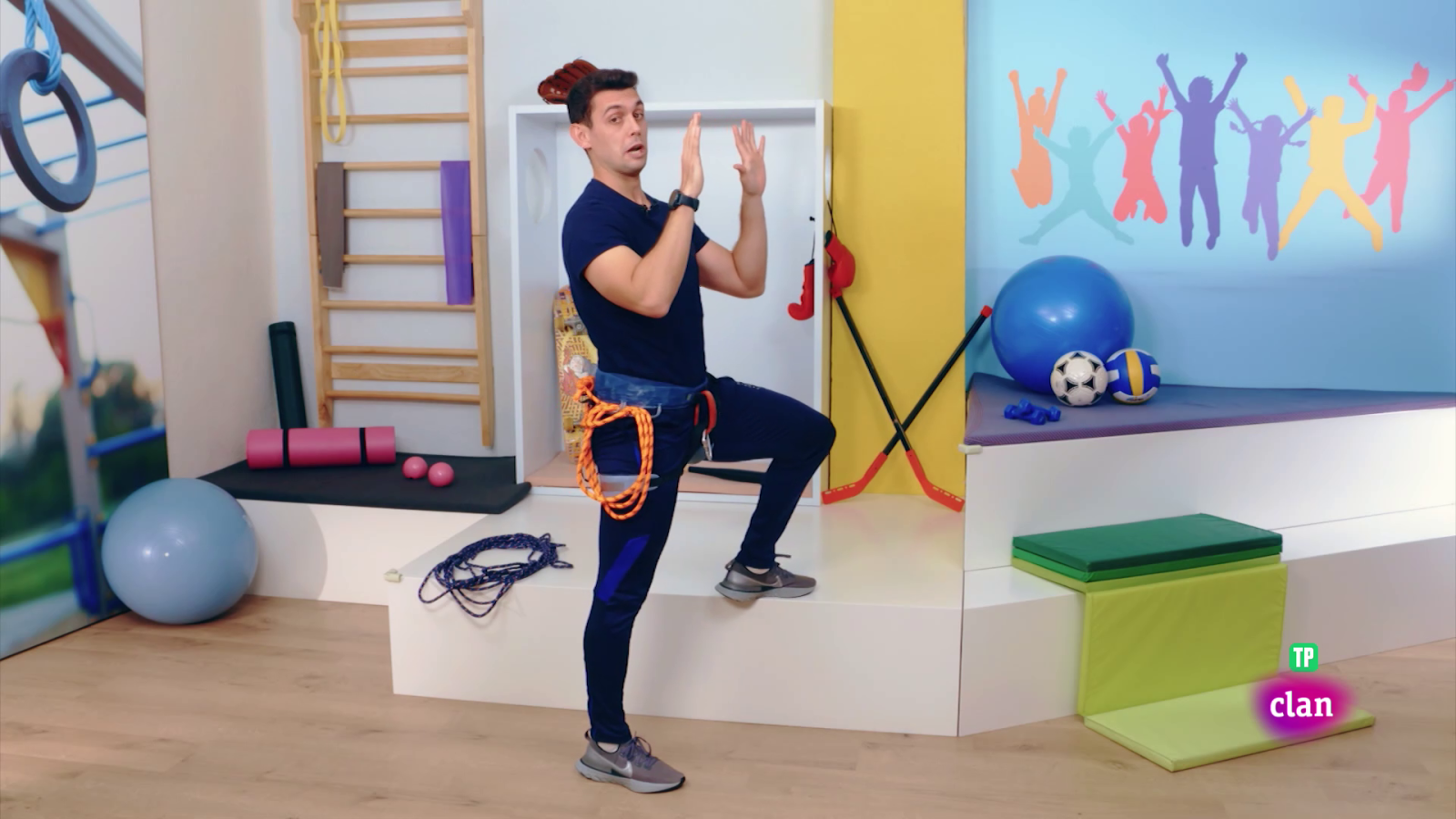 EDUCACIÓN FÍSICA - Sube que te sube - Aprendemos en Clan | Ver