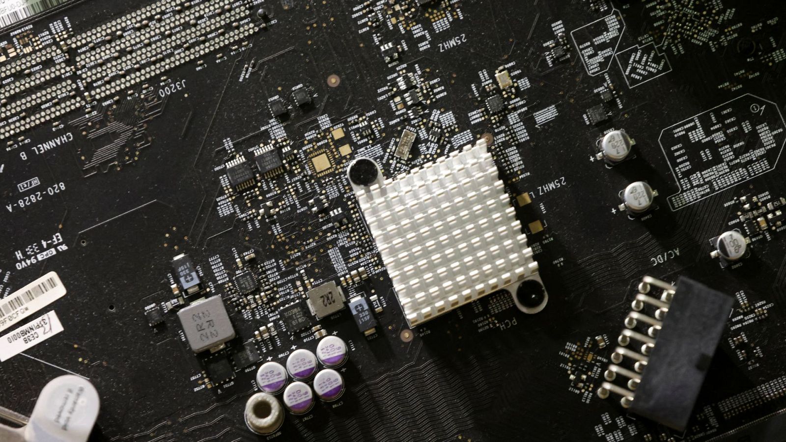 Bruselas aspira a fabricar el 20% de los chips en 2030 | Ver