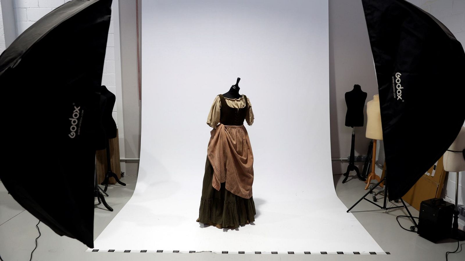 De España a Hollywood con trabajos de cine | Ver