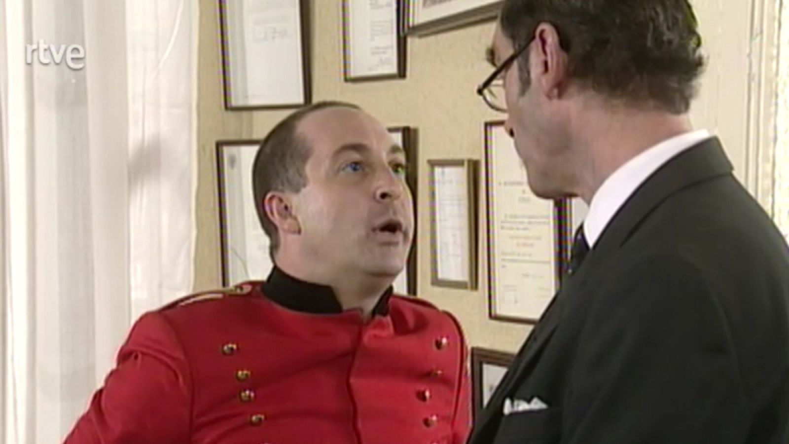 El botones Sacarino - El holding fantasma - El botones Sacarino | Ver