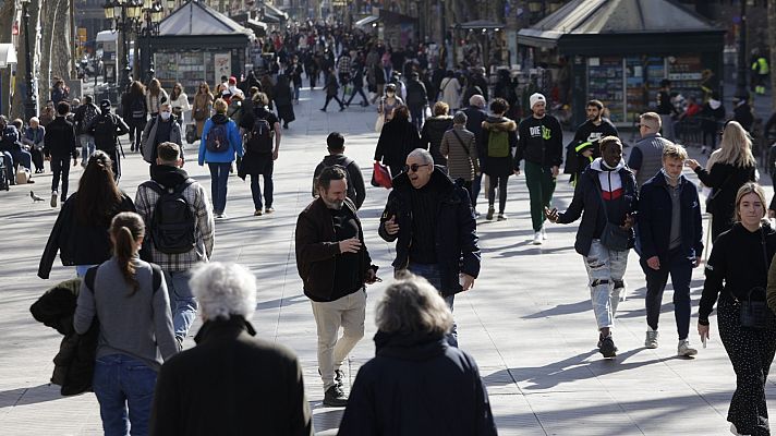 Telediario 1 - Las CC.AA. siguen relajando las pocas restricciones en vigor