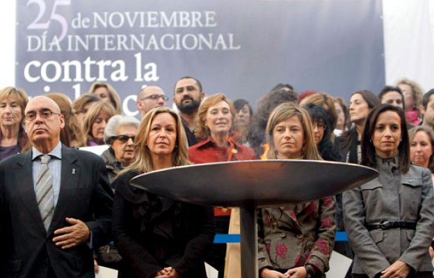 Telediario 1 - Telediario en 4' - 25/11/09