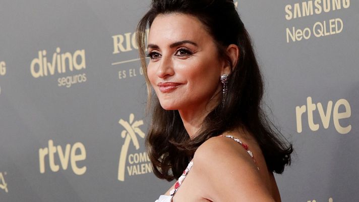Los Goya - Penélope Cruz: \"Nunca tendré suficientes palabras de agradecimiento para Pedro Almodóvar\" | Ver