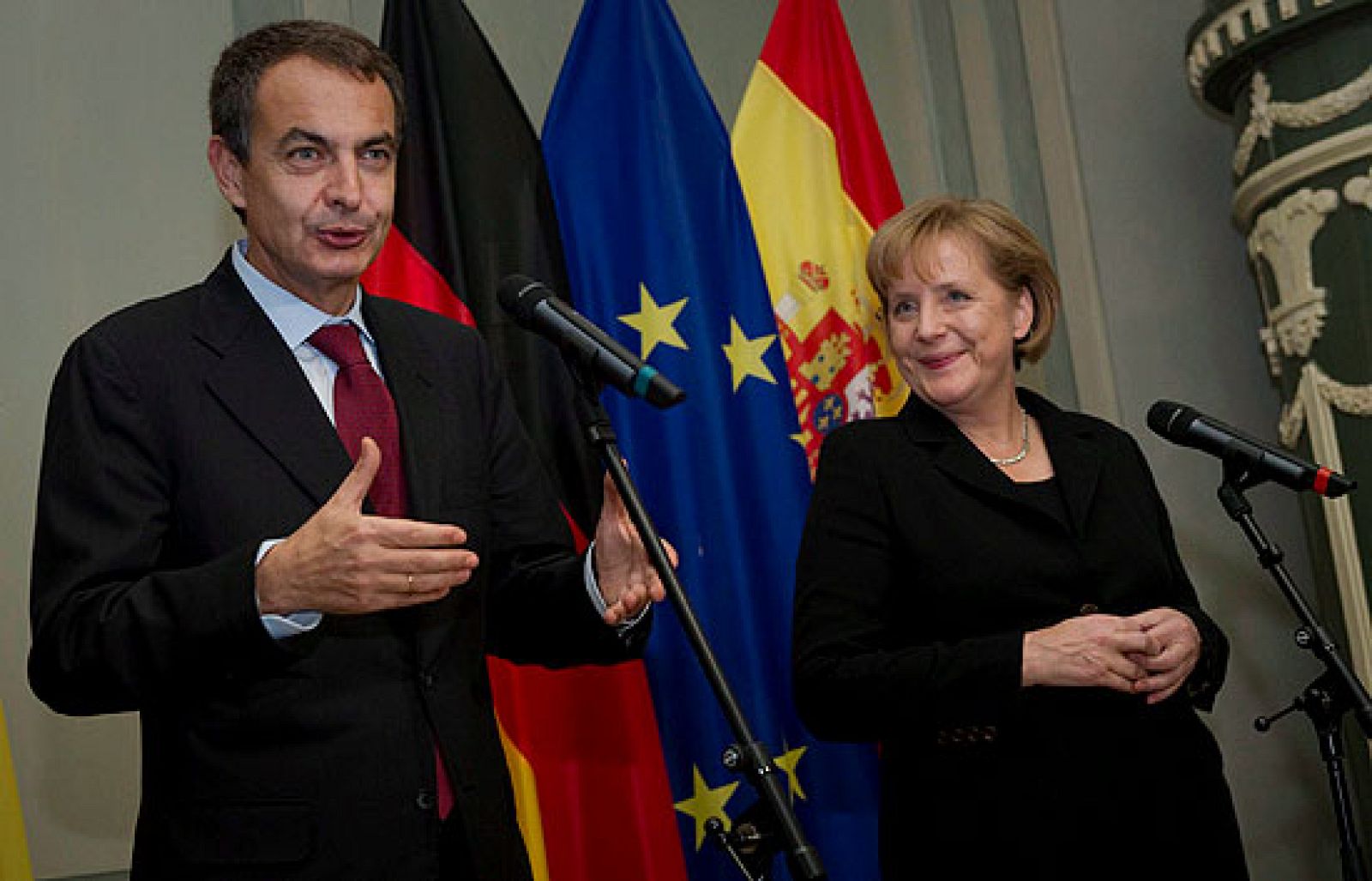 Telediario matinal en cuatro minutos - 26/11/09 | Ver