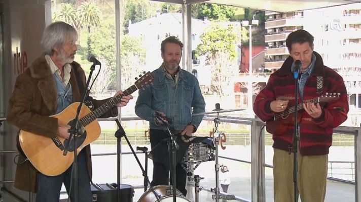 La gran consulta - Smile, rock influido por el mar