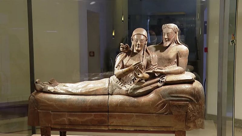 El Sarcófago de los esposos, un matrimonio de 25 siglos en peligro | Ver