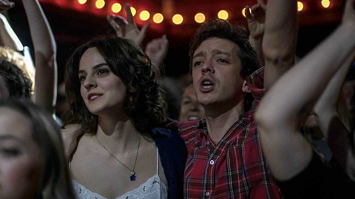 Telediario 2 - 'Un año, una noche': Isaki Lacuesta lleva al cine la tragedia de la sala Bataclán