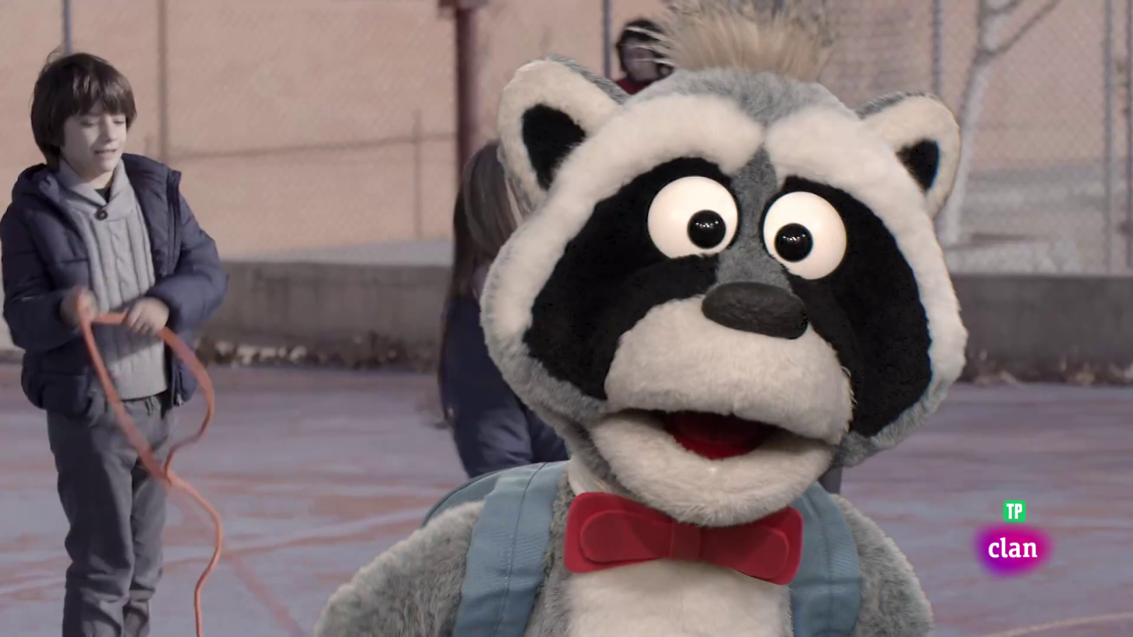 'Está mapachando' - Mapache antiacoso y más - Aprendemos en Clan | Ver