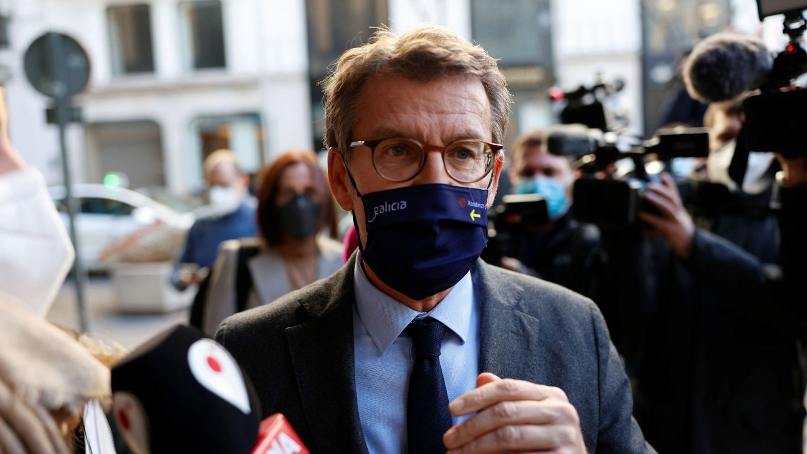 Feijóo: "Han encontrado tres marineros vivos en una balsa" - La tarde en 24h | Ver