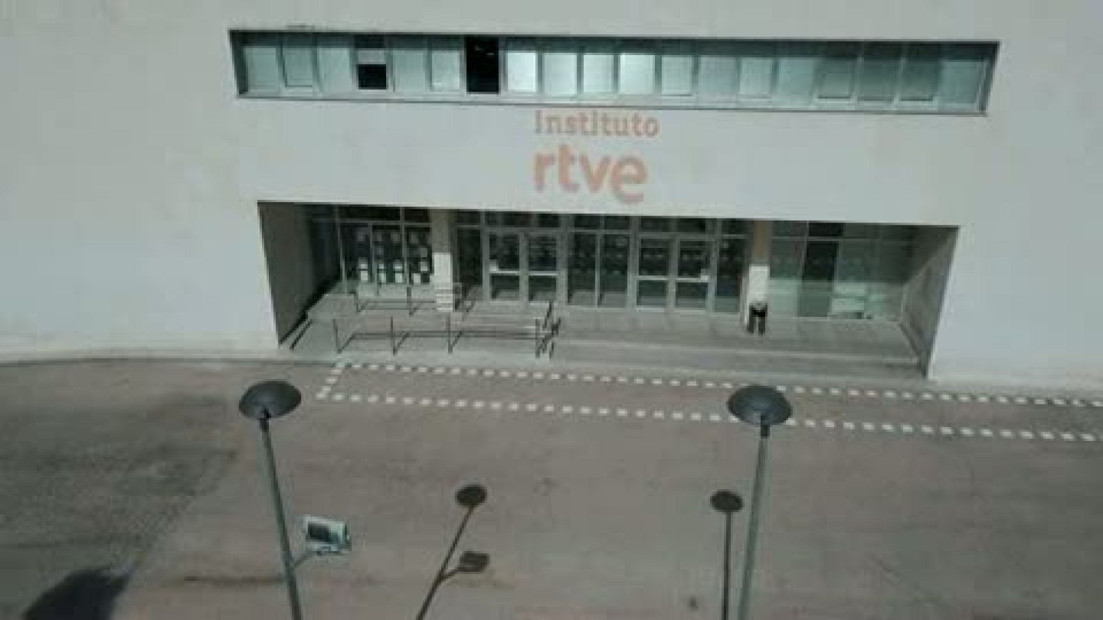 Vídeo de la visita al Instituto de RTVE de los participantes en el I Foro Iberoamericano de Servicio Público audiovisual. | Ver
