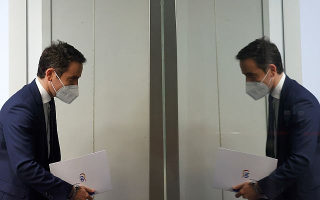 Telediario 2 - Teodoro García Egea, el fiel escudero de Casado destronado por la guerra con Ayuso