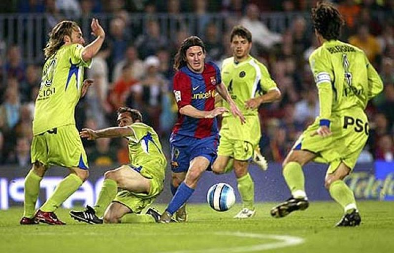 Messi marca al estilo Maradona