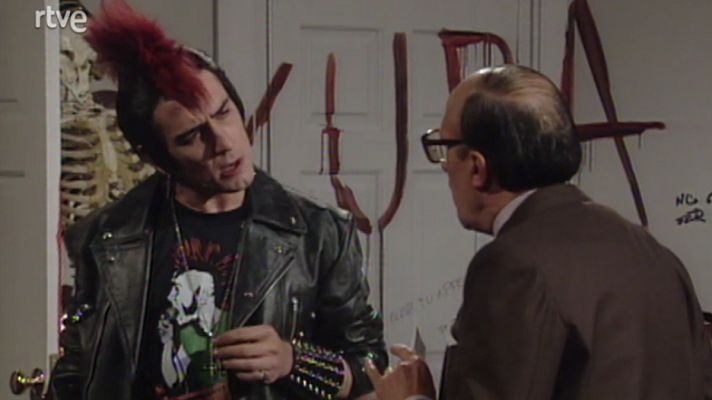 Tercera planta, inspección fiscal - Heliodoro, al loro con el inodoro