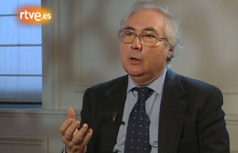 Informe Semanal - Entrevista al sociólogo Manuel Castells