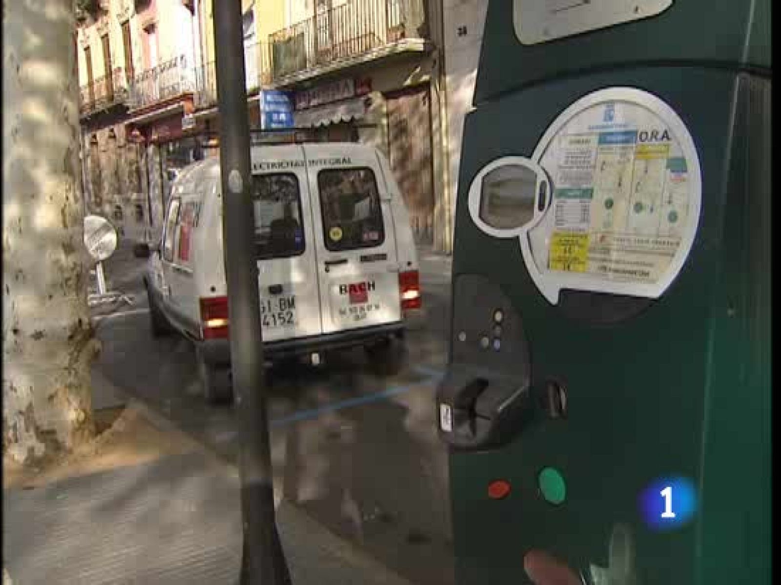 En Olot, Girona, ya no necesitarán monedas para pagar el estacionamiento en las zonas azules | Ver