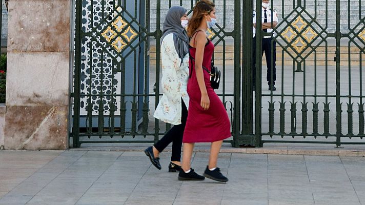 Telediario 2 - El #MeToo llega a las universidades de Marruecos: las alumnas denuncian el acoso sexual de sus profesores