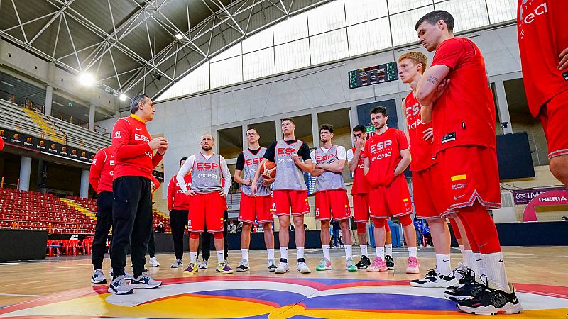 España quiere encarrilar su pase al Mundial de baloncesto ante una Ucrania que apela a la "agresividad" -- Ver ahora