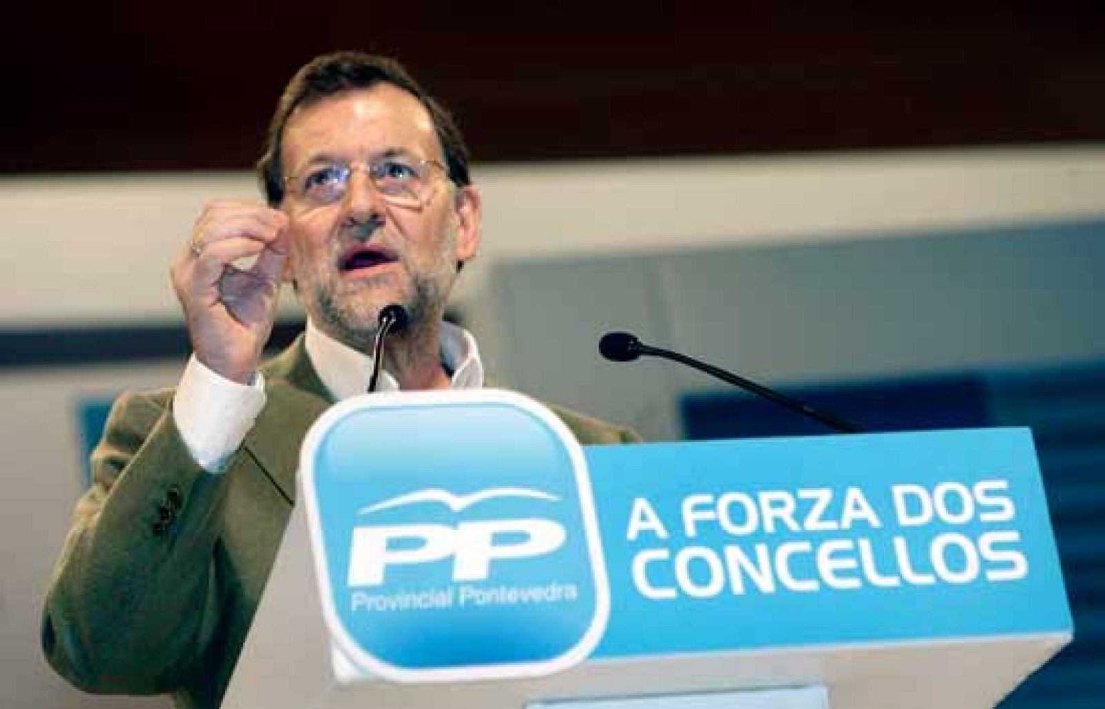 Rajoy critica la Ley de Economía Sostenible | Ver