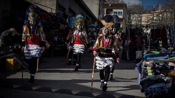 Telediario 1 - Los carnavales vuelven tras el parón de la pandemia