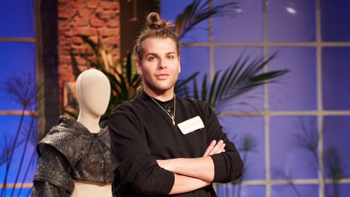 Maestros de la costura - El beso de Caprile y Navarrete