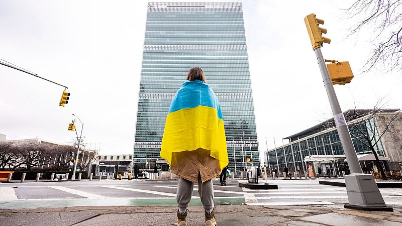 La otra cara de la guerra se libra en internet | Ver