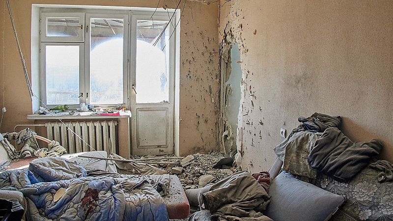 El Kremlin acusa a Kiev de rechazar el diálogo y continúa la invasión