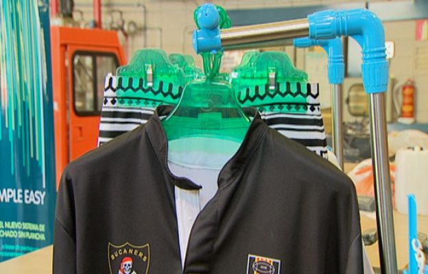 Fábrica de ideas - Inventa: Percha planchadora