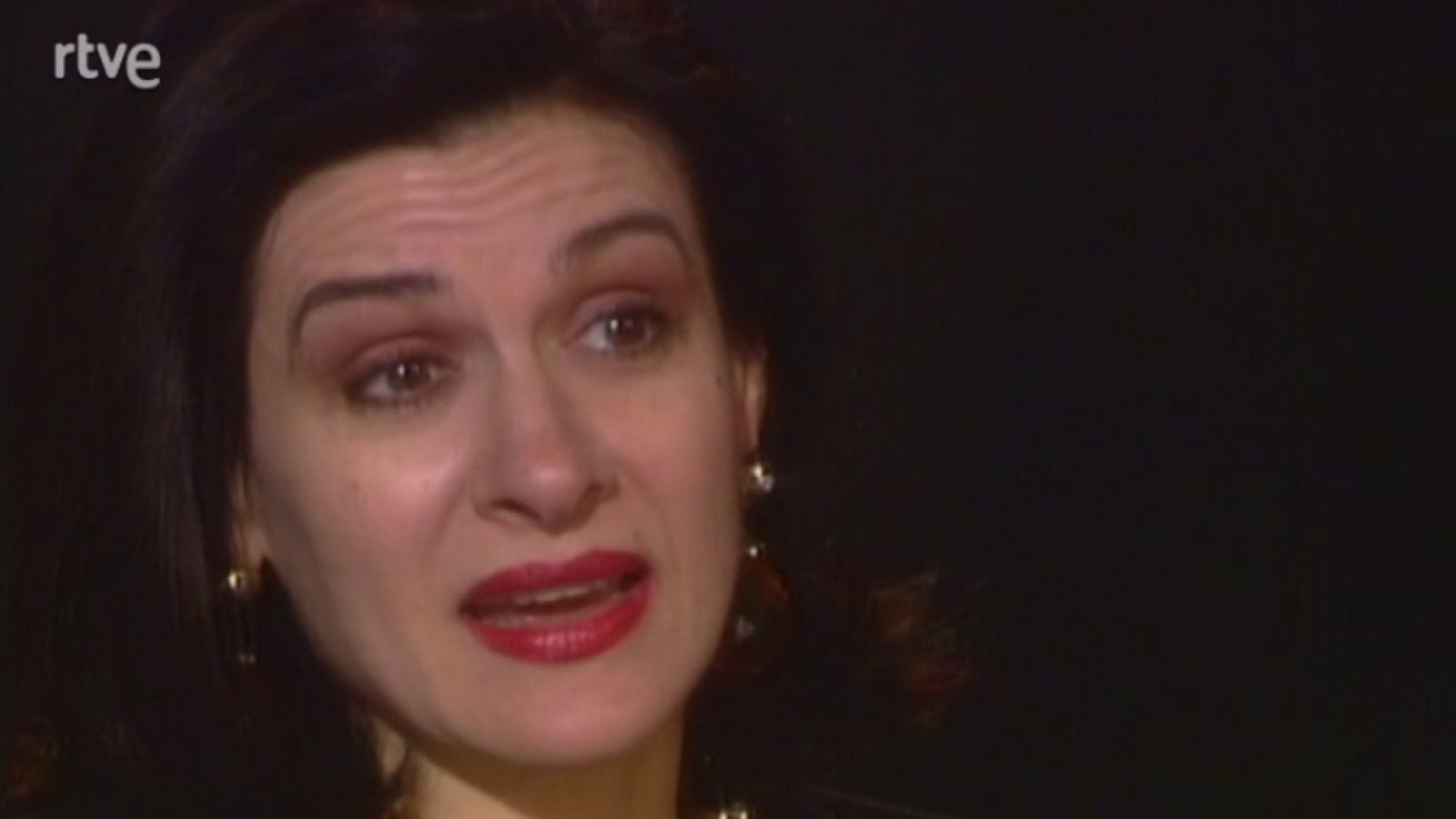 La luna - Paloma Picasso y Gabinete Caligari - La luna | Ver