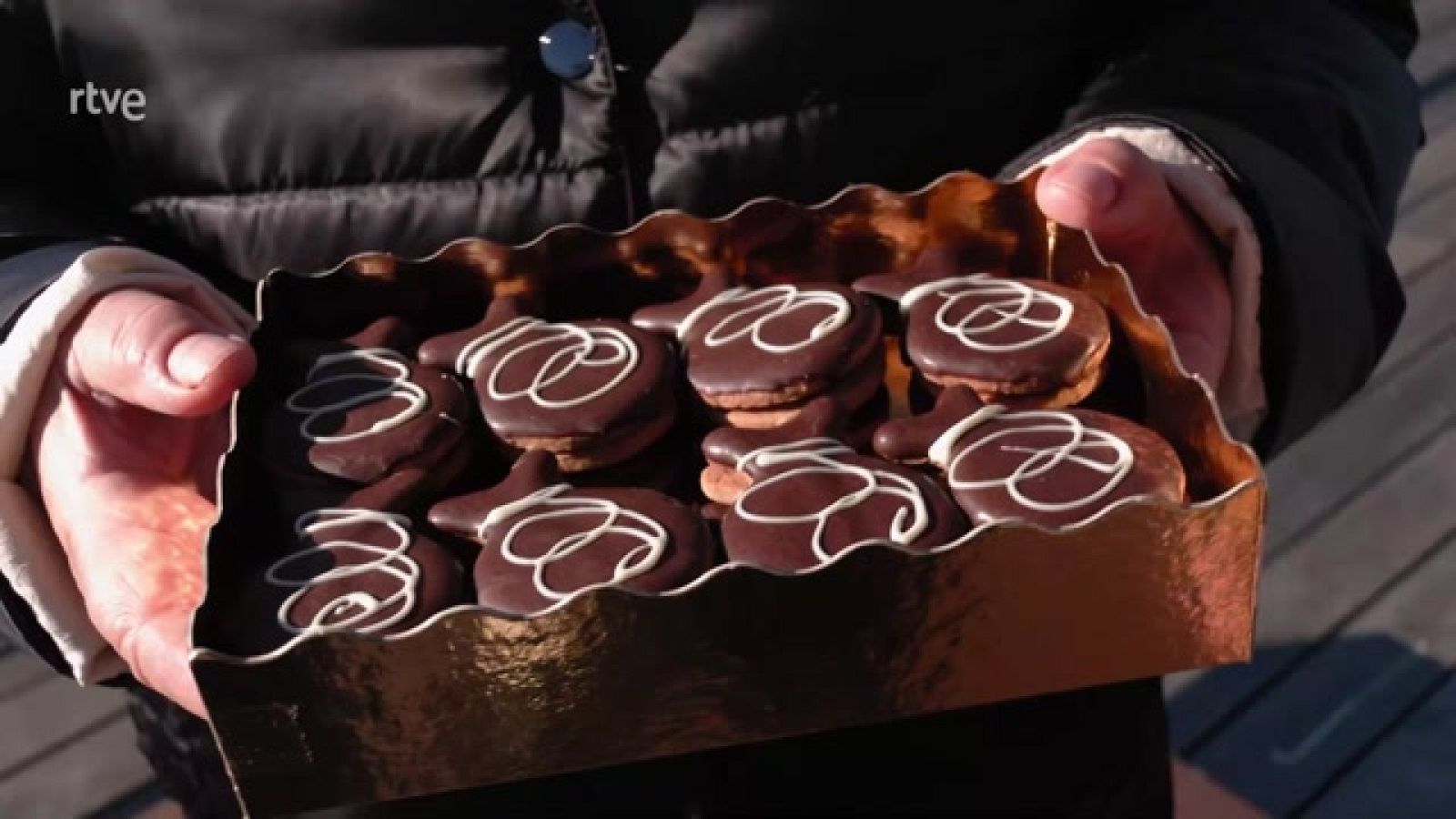 Aquí la Tierra - Receta de castañuelas, un dulce con mucho arte