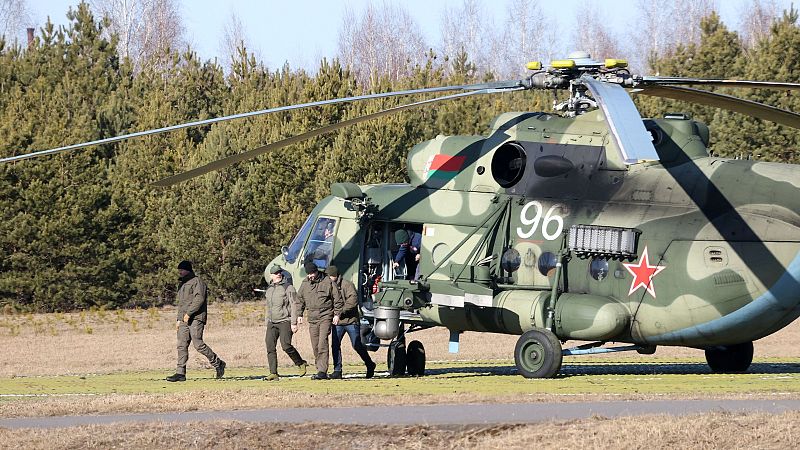 Arrancan las negociaciones entre Rusia y Ucrania mientras sigue la ofensiva en Kiev y Járkov