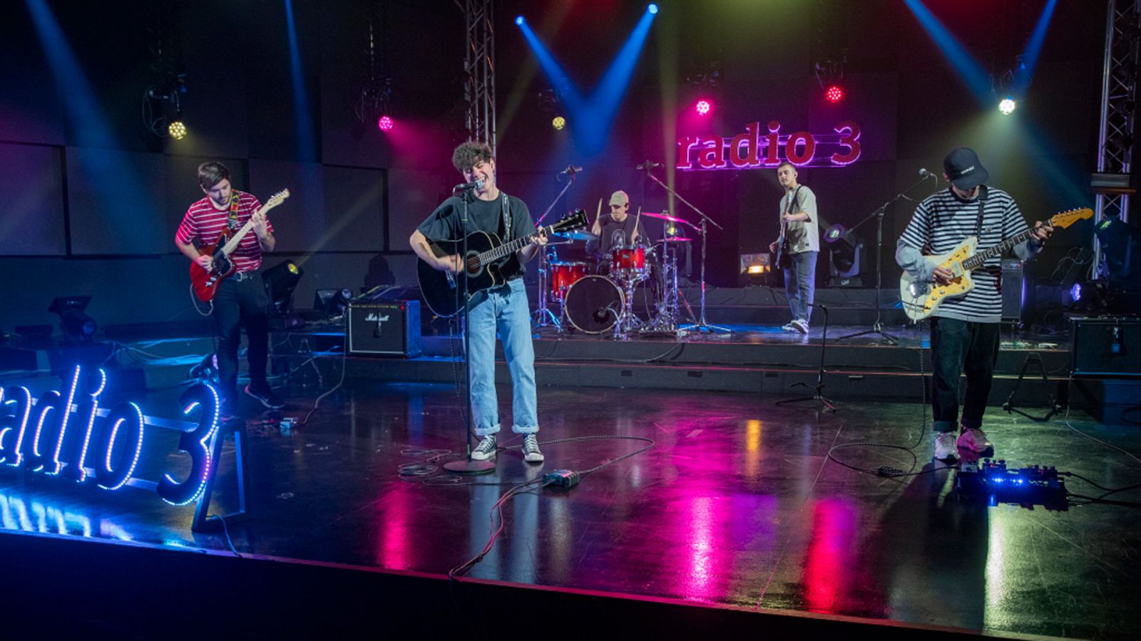 Los conciertos de Radio 3 - Featherweight - ver ahora