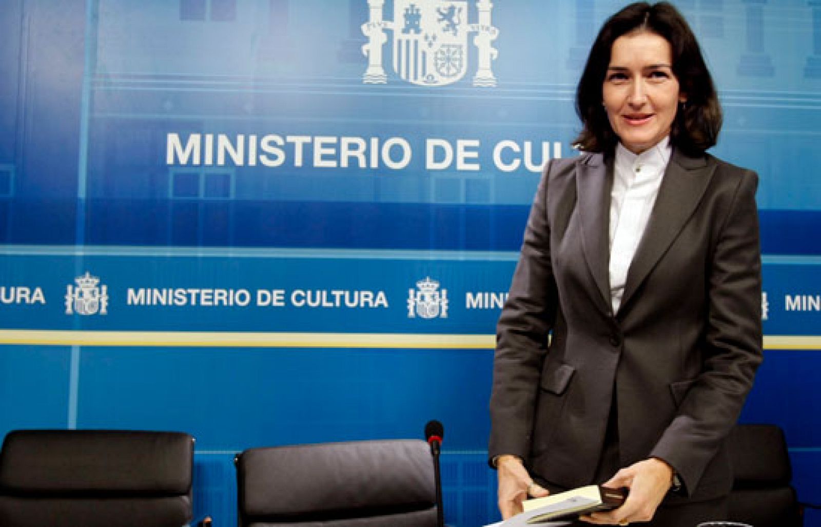 Ángeles González-Sinde lee un poema del escritor mexicano José Emilio Pacheco - Fue noticia en el Archivo de RTVE | Ver