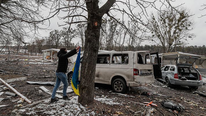 Telediario 1 - Ucranianos que han decidido quedarse para defender a su país
