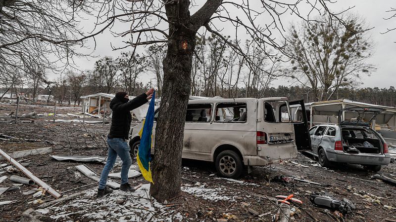 Ucranianos que han decidido quedarse para defender a su país | Ver