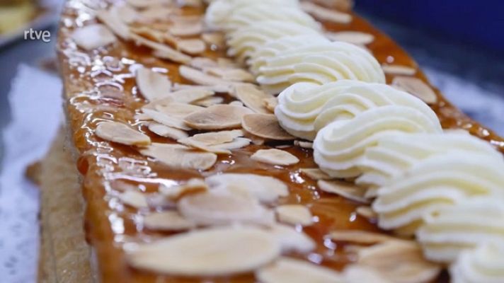 Aquí la Tierra - Milhojas de hojaldre Adarraga, con mermelada y crema