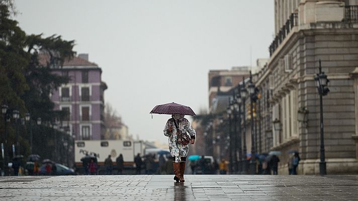 El tiempo - Lluvia fuerte en la región valenciana y nieve en sistemas montañosos