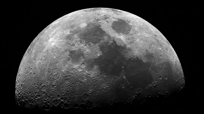 Telediario 1 - Basura en la Luna